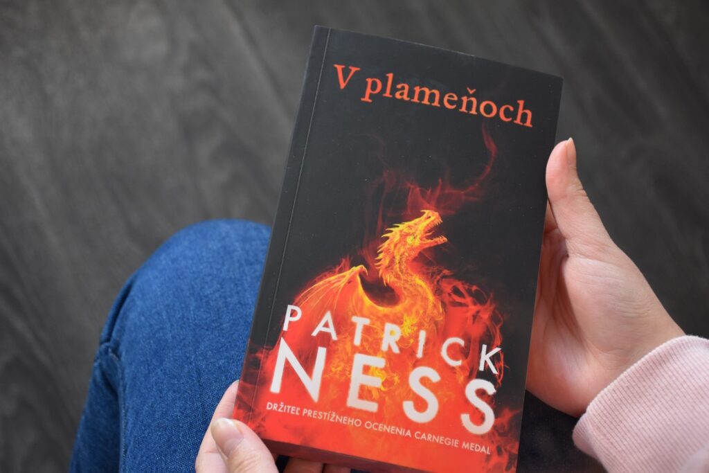 Patrick Ness V plameňoch